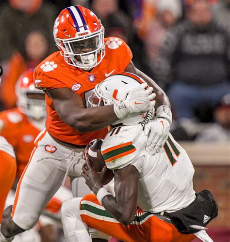 Clemson Football Gets Some Of The Highest Marks Of The Season In
