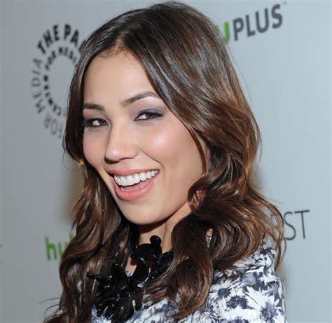 Meet Michaela Conlin From “bones” Biography Net Worth And More