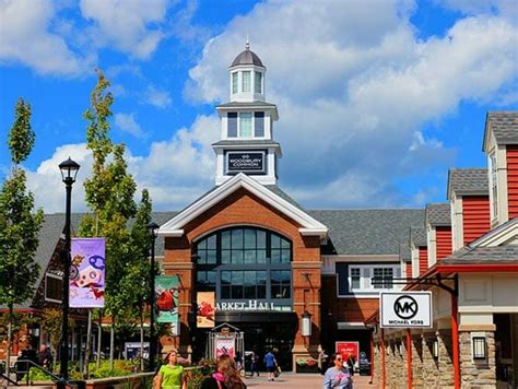 Woodbury Common Premium Outlets Shopping Tour From Nyc 2023 New York