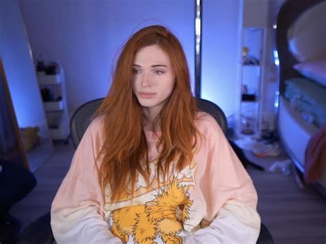Twitch Star Amouranth Tells Fans She S Free Now After Accusing Her