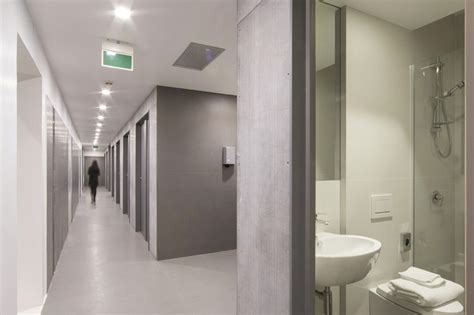 Si tratta del primo capsule hotel d'italia il primo capsule hotel d'italia che consentirà di dormire in aeroporto, stando a quanto. Capsule Hotel Brings Micro-Lodging to Italy | Designs & Ideas on Dornob