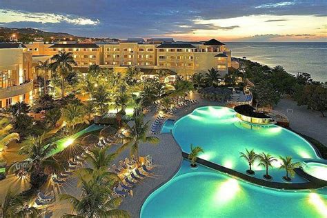 Luxury Jamaican Resorts With Stunning Beach Views