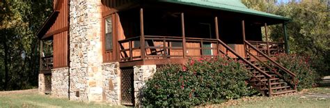 Internet, air conditioning, pets welcome, fireplace, tv, satellite or cable, washer & dryer, children welcome, parking, no smoking, heater bedrooms: Cabin Rental along Little Red River, Arkansas