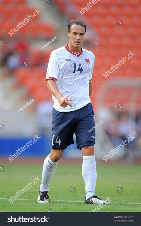 Tore reginiussen, 34, aus norwegen fc st. Bangkok Thailand-Jan15:Tore Reginiussen (14)Of Norway In ...