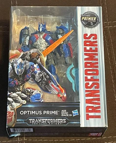 Hasbro Optimus Prime Transformers The Last Knight Voyager Class 7