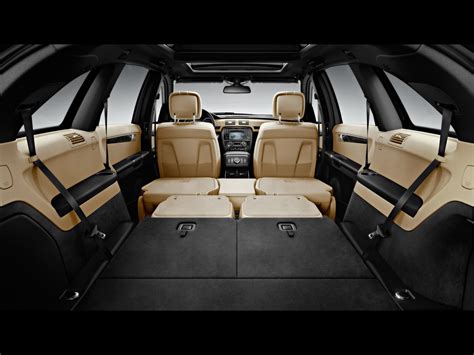 There are two available models that. 2010 Mercedes-Benz R-Class - Interior - 1920x1440 - Wallpaper