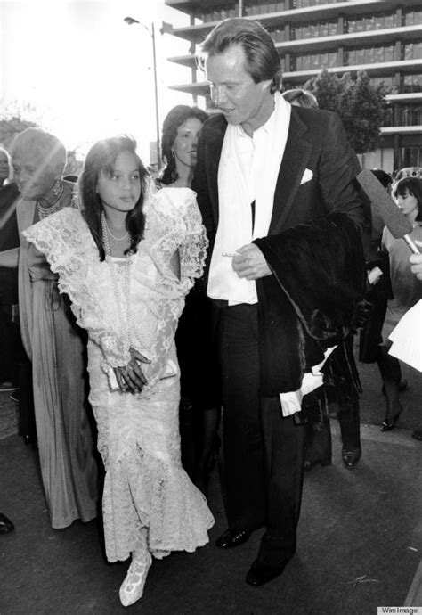 Angelina Jolie In A Poofy Dress At The 1986 Oscars Photo Huffpost Life