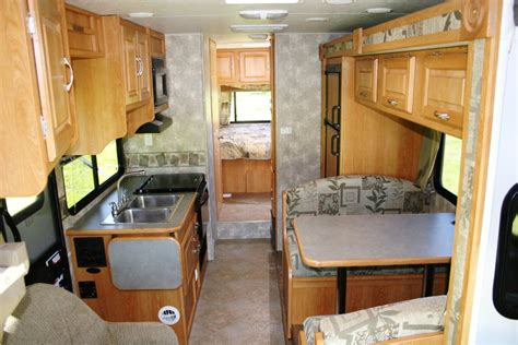 Vacation Rv Rentals Class C 28 Foot Rv Rental With Slide Out
