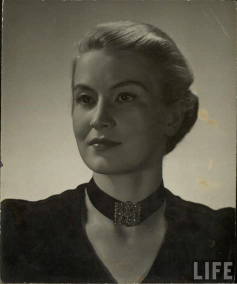 Women were allowed to finally wear slacks and work in the factories for the war effort. Bea Hair Women: Beautiful Women's Hairstyles From the ...