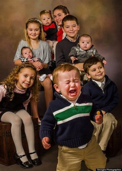 All in the family was the first tv series that allowed their viewers to hear a toilet flushing. 19 Hilarious Family Photos Gone Wrong