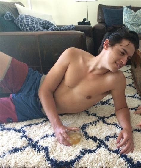 The Stars Come Out To Play Cole Dylan Sprouse New Shirtless Barefoot Pics