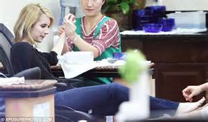 Emma Roberts Goes Make Up Free During A Trip To The Beauty Salon