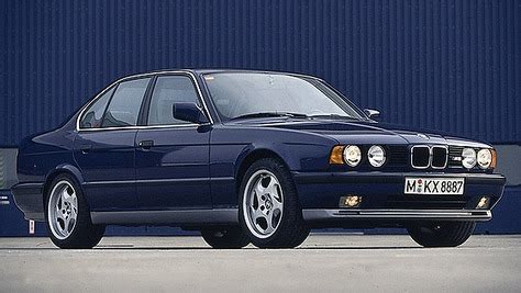 Neu lackiert, jedoch nicht besondere qualität, fehler im lack. BMW M5 E34 - autobild.de