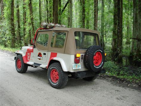 Find out where each one can be seen in the film and all of the differences between them. Cyrix's JP Jeep #12 - Page 3 - Jurassic Park Jeep Forum