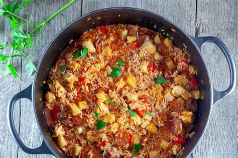 We marinate the chicken in a little bit of olive oil, smoked paprika, garlic, salt and pepper. Chorizo and chicken jambalaya - ohmydish.com