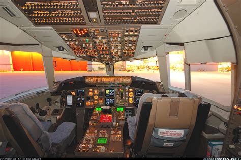 Photos Boeing 767 332er Aircraft Pictures Boeing 767 Boeing Aviation