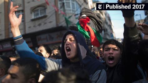 With Electricity In Short Supply 10000 Protest In Gaza Defying Hamas The New York Times