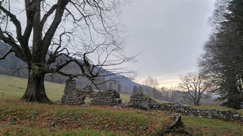 Media related to brannenburg at wikimedia commons. Wanderung ohne Auto: geheime Pfade von Brannenburg auf die ...