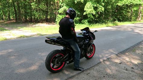Chicago based honda cbr600rr rider sharing what i see when i'm out riding. CBR 600 RR pc40, exhaust sound AKRAPOVIC without dbKiller ...