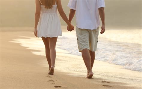 14 Hd Wallpaper Of Couple Holding Hands
