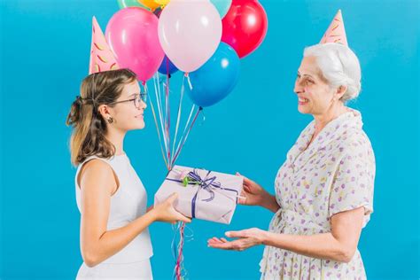 How To Make Your Mom Feel Special On Her 70th Birthday