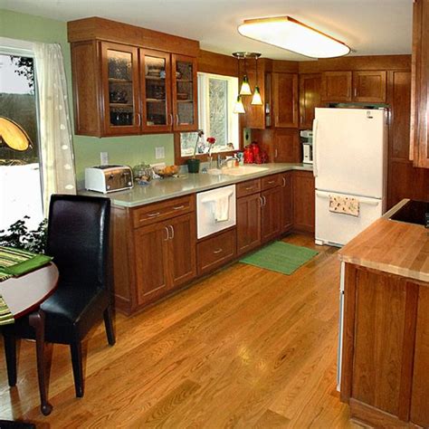Continue to 11 of 11 below. Solid Red Oak hardwood flooring is a kitchen classic - eye pleasing and traditional, it's ...