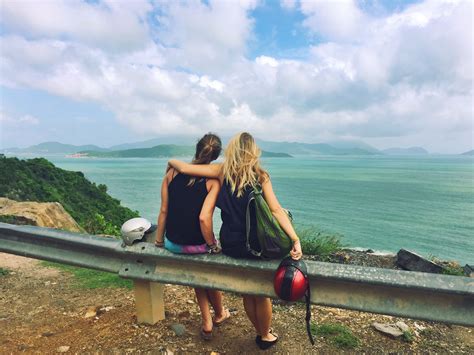 13 Things That Inevitably Happen When You Travel With Your Best Friend