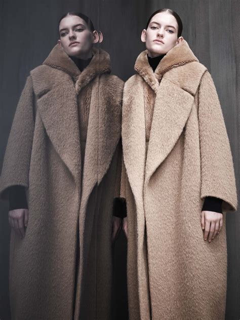 Max Mara Atelier Fall 2017 Ready To Wear Collection Photos Vogue