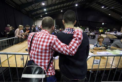 L Irlande Premier Pays à Approuver Le Mariage Homosexuel Par Référendum