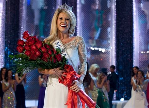 Teresa Scanlan élue Miss America 2011 Photos Et Video Buzzraider