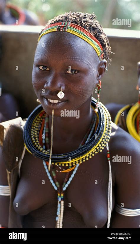 Female Less Showy Hi Res Stock Photography And Images Alamy