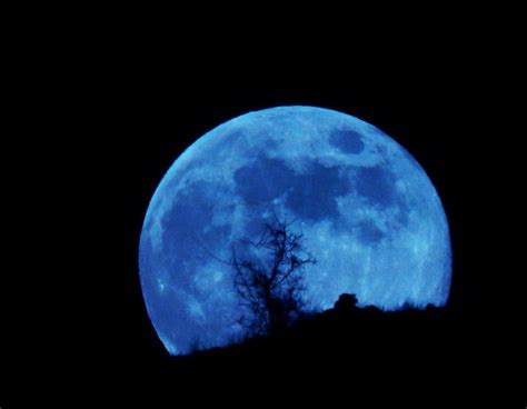 Blue Moon All You Need To Know Astronomy Essentials Earthsky