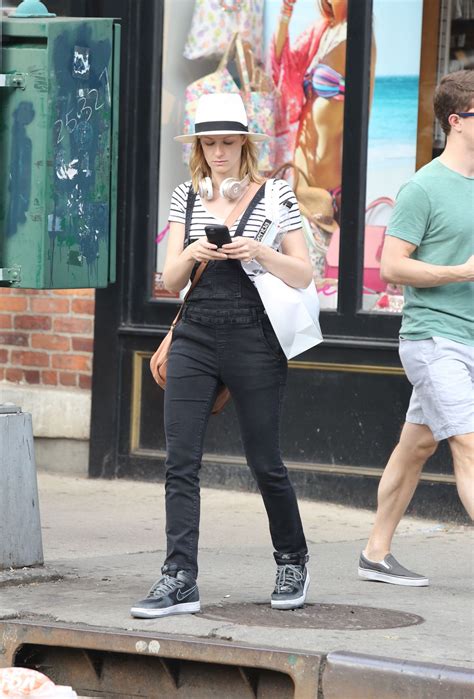 Beth Behrs Out Shopping In New York 06032016 Hawtcelebs