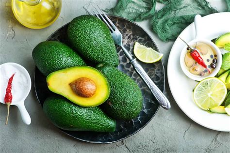 23 Insane Health Benefits Of Eating Avocados Thrivenaija