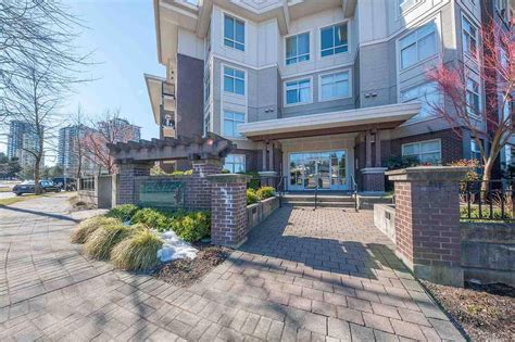 Evo Surrey, BC - 13555 Gateway Dr | liv.rent