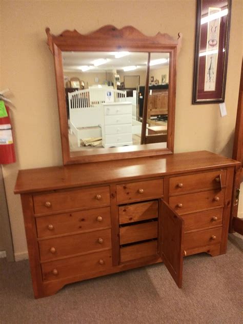 Broyhill bedroom furniture set decor ideas discontinued home design broyhill bedroom sets broyhill fontana the bed i want discontinued of course selling furniture furniture king sized. BROYHILL PINE KING BEDROOM SET | Delmarva Furniture ...
