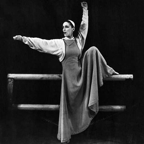 19 Poses Martha Graham Dance Company