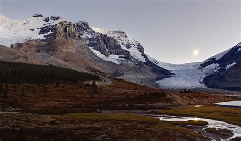 Columbia Icefield Parkway Roadtrip Tourism Jasper