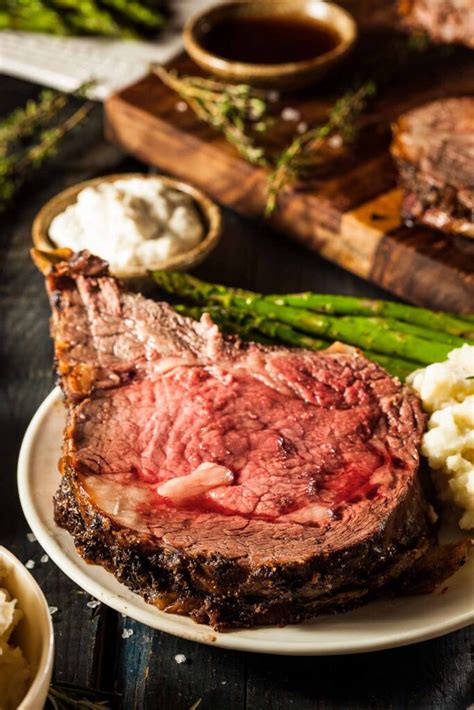 the best prime rib with garlic and peppercorn wet rub