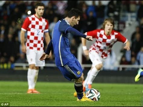 With lionel messi lacking in inspiration. Argentina vs Croatia 2-1 All Goals & Highlights Friendly ...