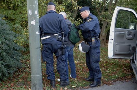 Kontakt hammarby hälsar att de gärna vill veta hur ni som bortfans har upplevt besöket. Mindre stök och omhändertagande efter matchen MFF-Hammarby ...