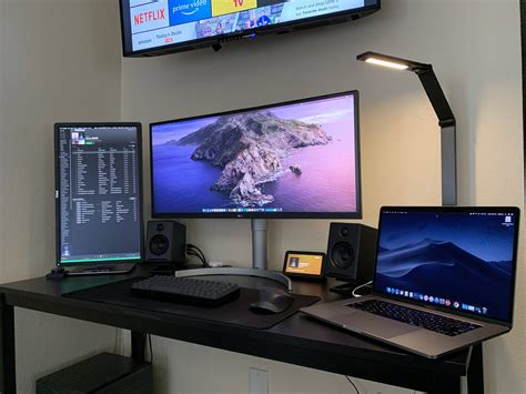 Home Office Setup W Macbook Pros And Dual Monitors Macsetups Home