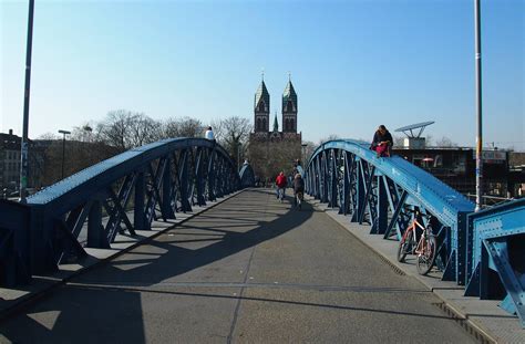 (4) plausch auf der wiwilibrücke (5) balance im april 2012 (6. Urologie Freiburg im Stühlinger - Gesundheit und Vorsorge
