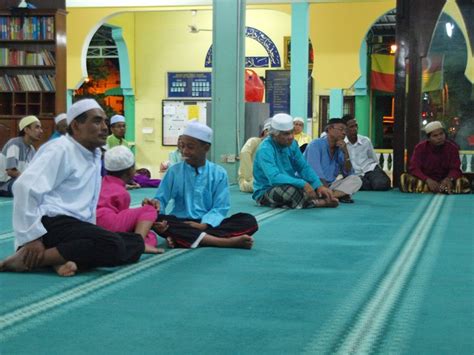 Beliau yang juga menteri dalam negeri berkata, di negeri selangor pula, laporan jabatan agama islam selangor (jais). Dr Shafie Abu Bakar: Ajaran Sesat Di Selangor