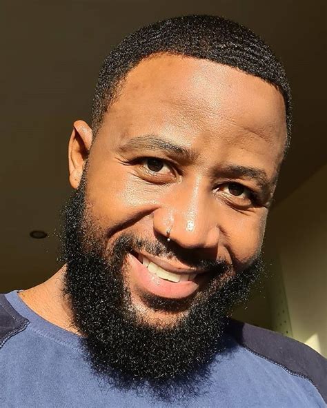 Move for me music video by cassper nyovest. WATCH: Cassper Nyovest Shades Kwesta's Ex-Manager Nota ...