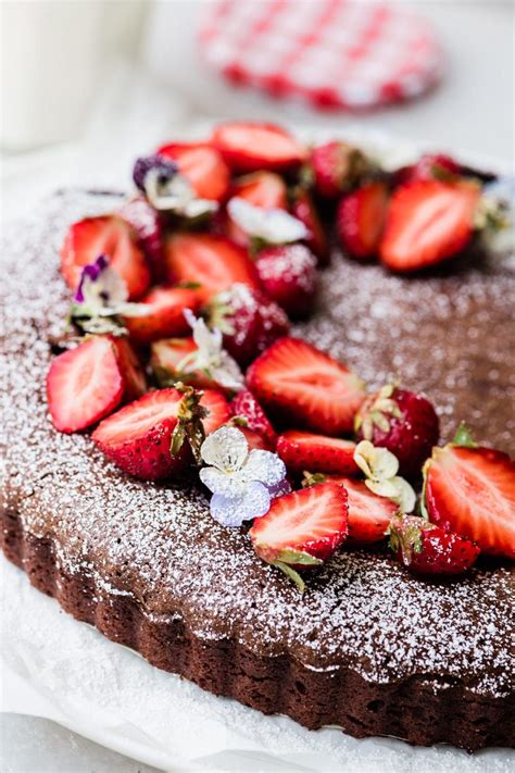 The popular mexican cake is. Mexican Chocolate Cake with Berries (gluten free, or not ...