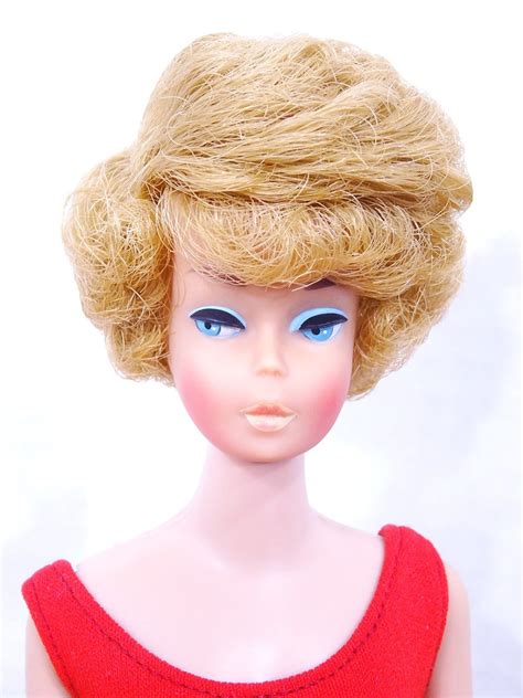Ultra Rare European Vintage Ash Blonde Side Part Bubble Cut Barbie Mint