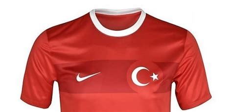 Woensdag 16 juni 2021 18:00. Turkije uitshirt 2012/2013 - Voetbalshirts.com