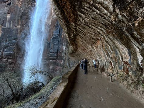 Hiking The Weeping Rock Trail In Zion National Park — Noahawaii