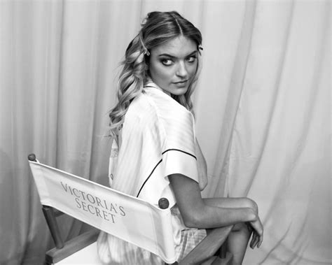 Picture Of Martha Hunt